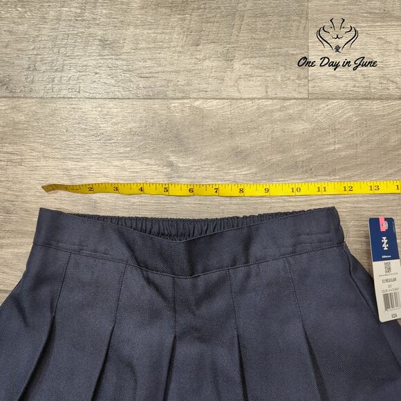 Izod Approved Schoolwear Skort Size 12 Regular - Picture 3 of 6
